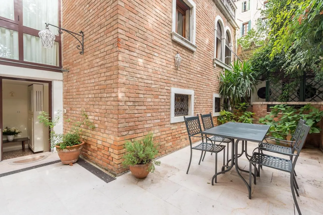 Apartment Ca' Dei Cuori On The Grand Canal Venedig Italien